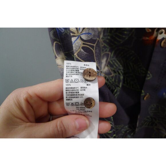 Tommy Bahama Seasons Greetings Washable Silk Hawaiian Print Shirt M - Picture 10 of 10